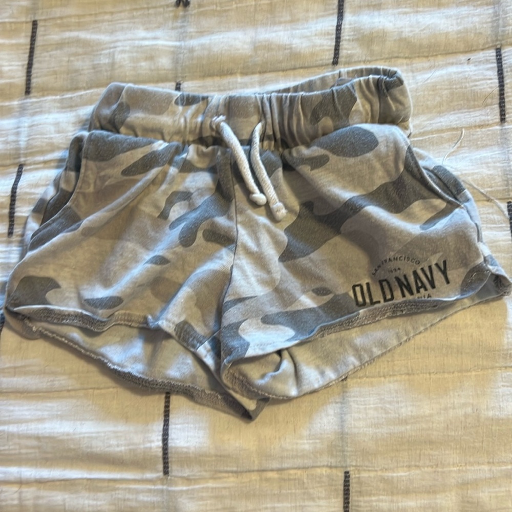 Old Navy Camo Girls 5T Shorts